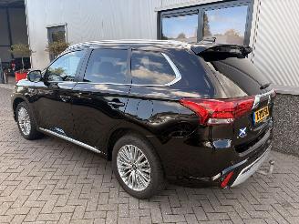 Mitsubishi Outlander 2.4 PHEV S-Edition picture 3