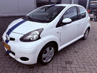 Toyota Aygo 1.0 12V Xcite White picture 4
