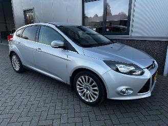 Unfallwagen Ford Focus 1.0 Ecoboost Titanium 2012/5
