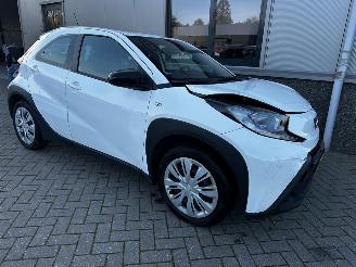 damaged passenger cars Toyota Aygo AYGO X  1.0 VVT-i MT Play 2024/11
