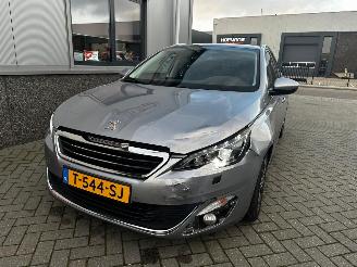 Peugeot 308 1.2 PureTech Allure Automaat picture 27