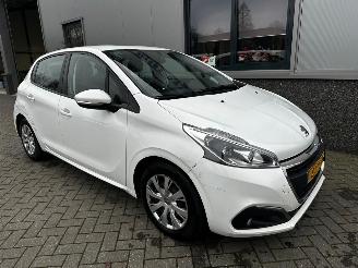 skadebil auto Peugeot 208 1.6 BlueHDi Blue Lease 2018/4