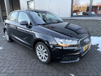 uszkodzony samochody osobowe Audi A1 SPORTBACK 1.2TFSI Connect 2013/1