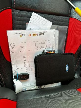 Ford Focus 2.0 ST 270pk picture 22