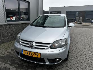 Volkswagen Golf 2.0 FSI Automaat picture 19