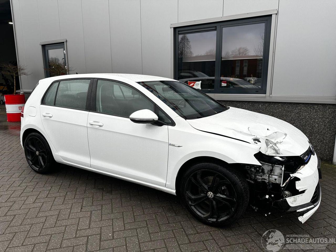 Volkswagen e-Golf e-Golf