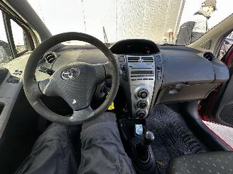 Toyota Yaris 1.0 VVTI Idols picture 23