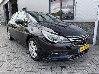 Voiture accidenté Opel Astra 1.0 Online Edition 2017/11