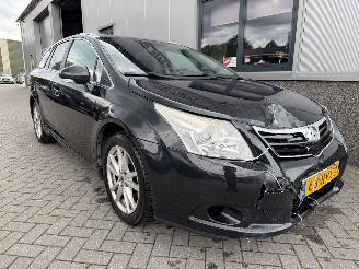 Schadeauto Toyota Avensis 1.6 VVTi Business Wagon 2011/8