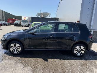 Volkswagen e-Golf  picture 8