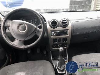 Dacia Sandero Sandero I (BS), Hatchback, 2008 / 2013 1.6 picture 15
