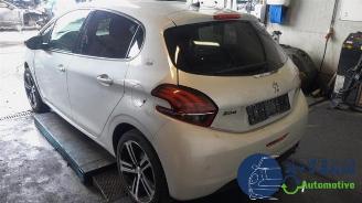 Peugeot 208 208 I (CA/CC/CK/CL), Hatchback, 2012 / 2019 1.2 12V e-THP PureTech 110 picture 2