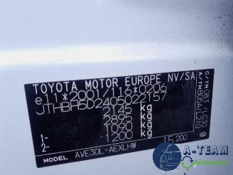 Lexus IS IS (E3), Sedan, 2013 300h 2.5 16V picture 34