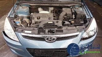 Hyundai I-30 i30 Crosswagon (WWH), Combi, 2007 / 2012 1.6 CVVT 16V picture 4