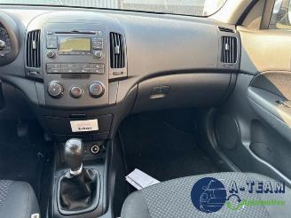 Hyundai I-30 i30 Crosswagon (WWH), Combi, 2007 / 2012 1.4 CVVT 16V picture 16