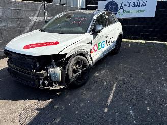 Volkswagen T-Roc 2.0 TSI 16V 4Motion SUV  Benzine 1.984cc 140kW (190pk) 4x4 2021-06  DNNA picture 2