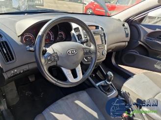 Kia Cee d Cee'd (EDB5), Hatchback 5-drs, 2006 / 2012 1.4 CVVT 16V picture 20