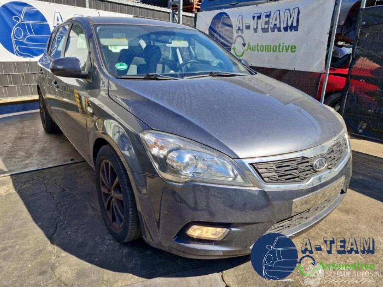 Kia Cee d Cee'd (EDB5), Hatchback 5-drs, 2006 / 2012 1.4 CVVT 16V