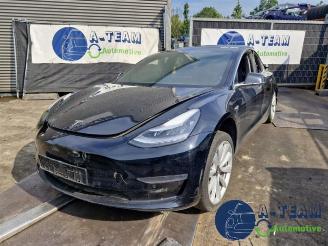 Coche siniestrado Tesla Model 3 Model 3, Sedan, 2017 Long Range 72kWh 2019/8
