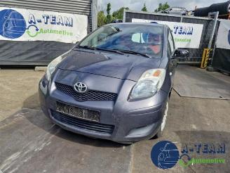 Vrakbiler auto Toyota Yaris Yaris II (P9), Hatchback, 2005 / 2014 1.0 12V VVT-i 2009/2