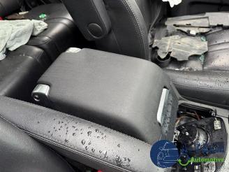 Land Rover Discovery Discovery IV (LAS), Terreinwagen, 2009 / 2018 3.0 SD V6 24V picture 14