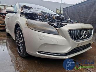 Volvo V-40 V40 (MV), Hatchback 5-drs, 2012 / 2019 1.5 T2 16V Geartronic picture 15