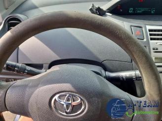 Toyota Yaris Yaris II (P9), Hatchback, 2005 / 2014 1.3 16V VVT-i picture 21