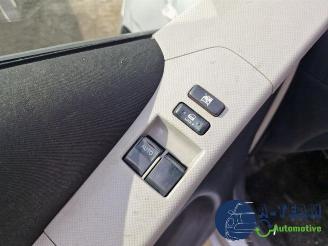 Toyota Yaris Yaris II (P9), Hatchback, 2005 / 2014 1.3 16V VVT-i picture 26