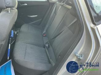 Opel Astra Astra J (PC6/PD6/PE6/PF6), Hatchback 5-drs, 2009 / 2015 1.4 Turbo 16V picture 19