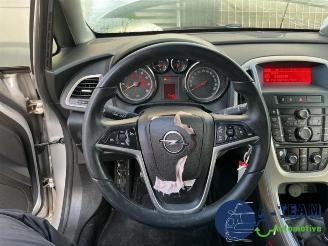 Opel Astra Astra J (PC6/PD6/PE6/PF6), Hatchback 5-drs, 2009 / 2015 1.4 Turbo 16V picture 11