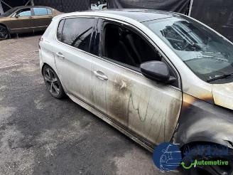 Peugeot 308 308 (L3/L8/LB/LH/LP), Hatchback 5-drs, 2013 / 2021 1.2 12V e-THP PureTech 130 picture 5