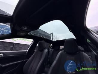 Peugeot 308 308 (L3/L8/LB/LH/LP), Hatchback 5-drs, 2013 / 2021 1.2 12V e-THP PureTech 130 picture 19