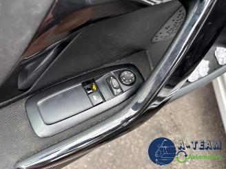 Peugeot 208 208 I (CA/CC/CK/CL), Hatchback, 2012 / 2019 1.2 Vti 12V PureTech 82 picture 16