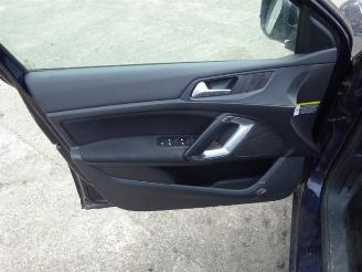 Peugeot 308 308 SW (L4/L9/LC/LJ/LR), Combi 5-drs, 2014 / 2021 1.2 12V e-THP picture 9