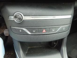 Peugeot 308 308 SW (L4/L9/LC/LJ/LR), Combi 5-drs, 2014 / 2021 1.2 12V e-THP picture 21