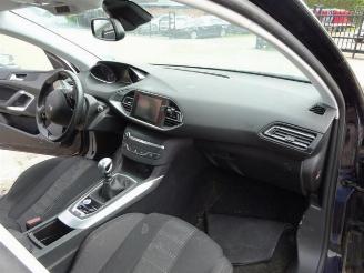 Peugeot 308 308 SW (L4/L9/LC/LJ/LR), Combi 5-drs, 2014 / 2021 1.2 12V e-THP picture 14