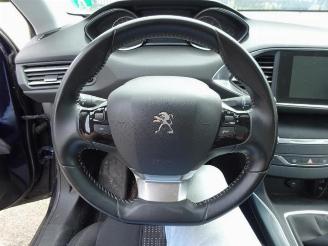 Peugeot 308 308 SW (L4/L9/LC/LJ/LR), Combi 5-drs, 2014 / 2021 1.2 12V e-THP picture 15