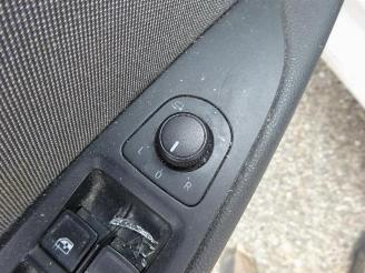 Seat Leon Leon (5FB), Hatchback 5-drs, 2012 / 2020 1.6 TDI 16V picture 11