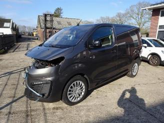 Vrakbiler auto Opel Vivaro Vivaro, Van, 2019 2.0 Diesel 145 2022/3