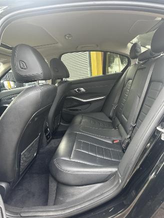 BMW 3-serie 320i xDrive High Executive picture 20