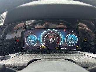 Volkswagen Golf 2.0 TSI GTI picture 12