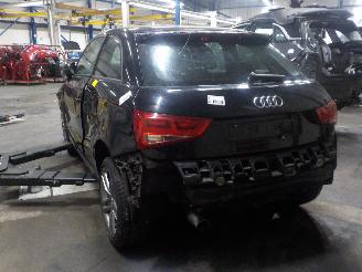 Audi A1 A1 (8X1/8XK) Hatchback 3-drs 1.2 TFSI (CBZA) [63kW]  (05-2010/04-2015)= picture 4