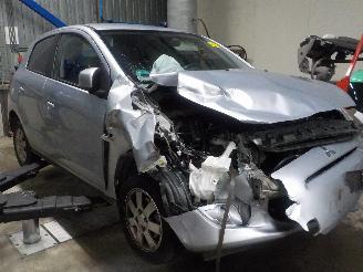 Mitsubishi Space-star Space Star (A0) Hatchback 1.0 12V (3A90(Euro 5)) [52kW]  (05-2012/...)= picture 2