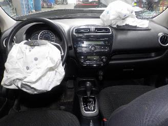 Mitsubishi Space-star Space Star (A0) Hatchback 1.0 12V (3A90(Euro 5)) [52kW]  (05-2012/...)= picture 5