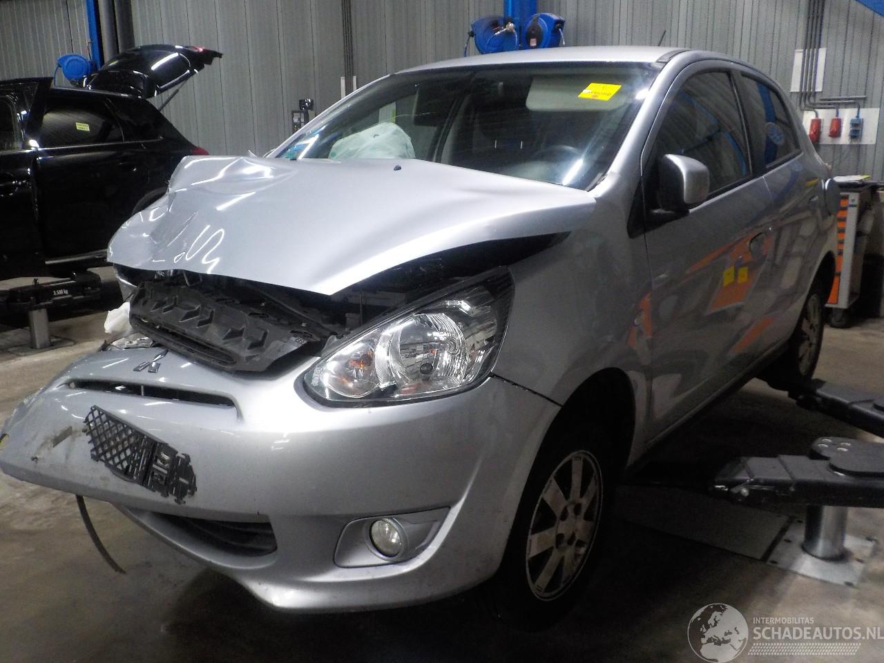 Mitsubishi Space-star Space Star (A0) Hatchback 1.0 12V (3A90(Euro 5)) [52kW]  (05-2012/...)=