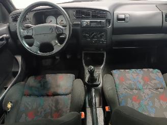 Volkswagen Golf Golf III Cabrio (1E) Cabrio 1.8 (AAM) [55kW]  (07-1993/05-1998) picture 14