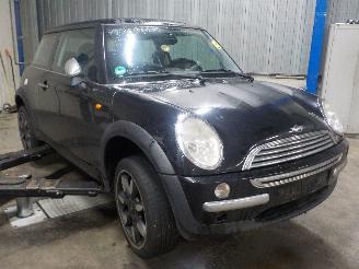 Mini Mini Mini One/Cooper (R50) Hatchback 1.6 16V One (W10-B16A) [66kW]  (06-200=
1/09-2006) picture 2