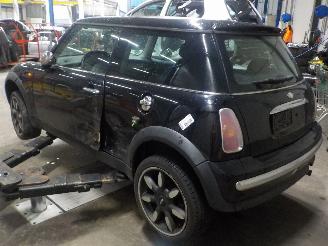 Mini Mini Mini One/Cooper (R50) Hatchback 1.6 16V One (W10-B16A) [66kW]  (06-200=
1/09-2006) picture 4