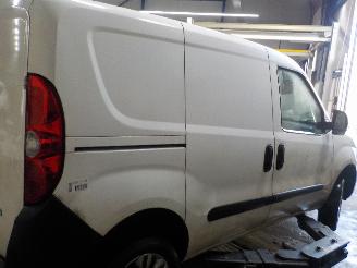 Fiat Doblo Doblo Cargo (263) Van 1.6 D Multijet (198.A.3000) [77kW]  (02-2010/07-=
2022) picture 3