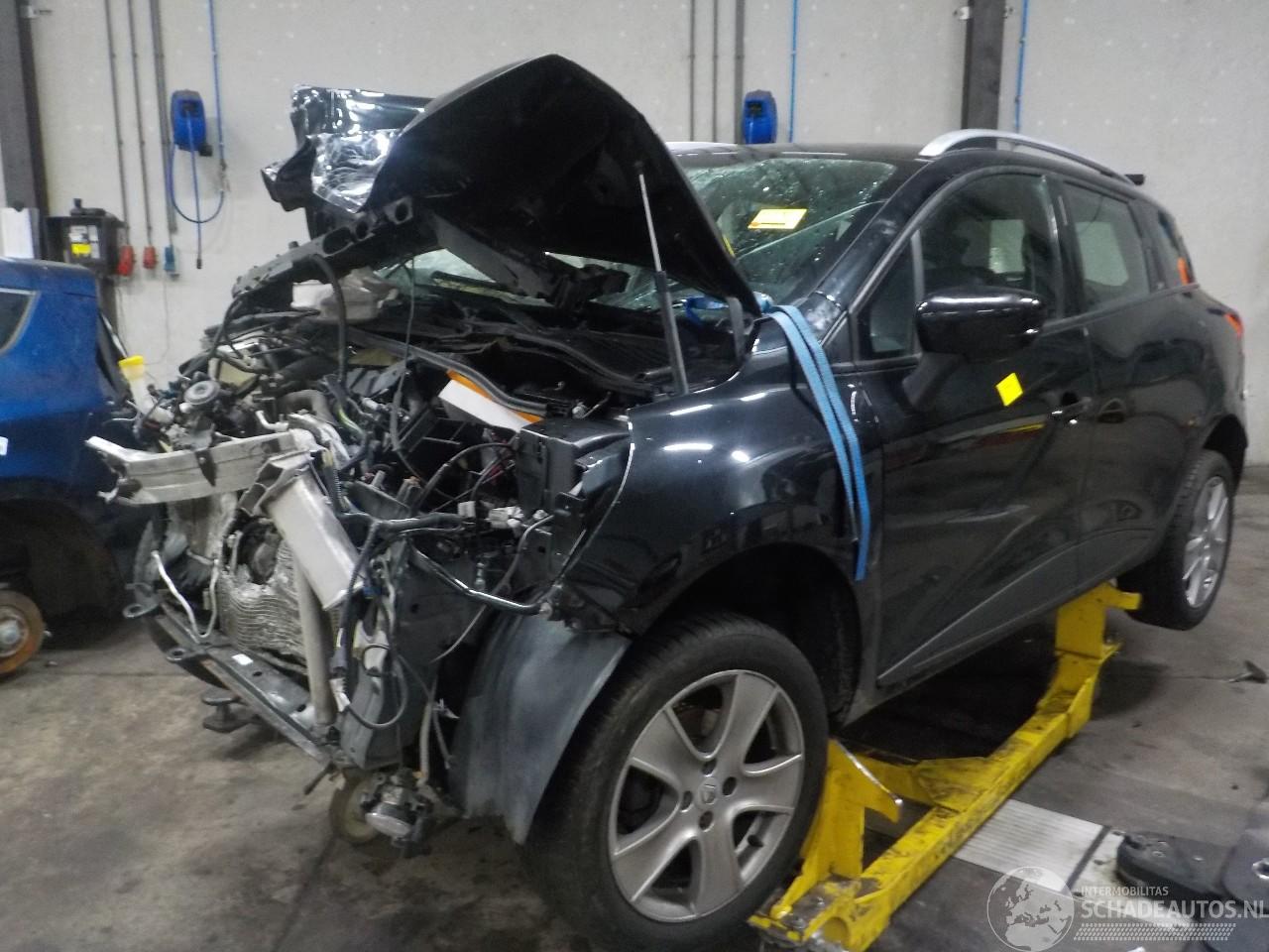 Renault Clio Clio IV Estate/Grandtour (7R) Combi 5-drs 0.9 Energy TCE 90 12V (H4B-4=
00(H4B-A4)) [66kW]  (01-2013/08-2021)